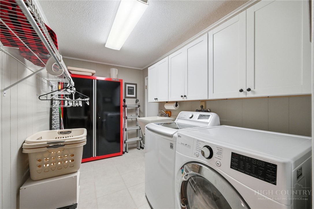1410 Beech Mountain Parkway Property Photo 24