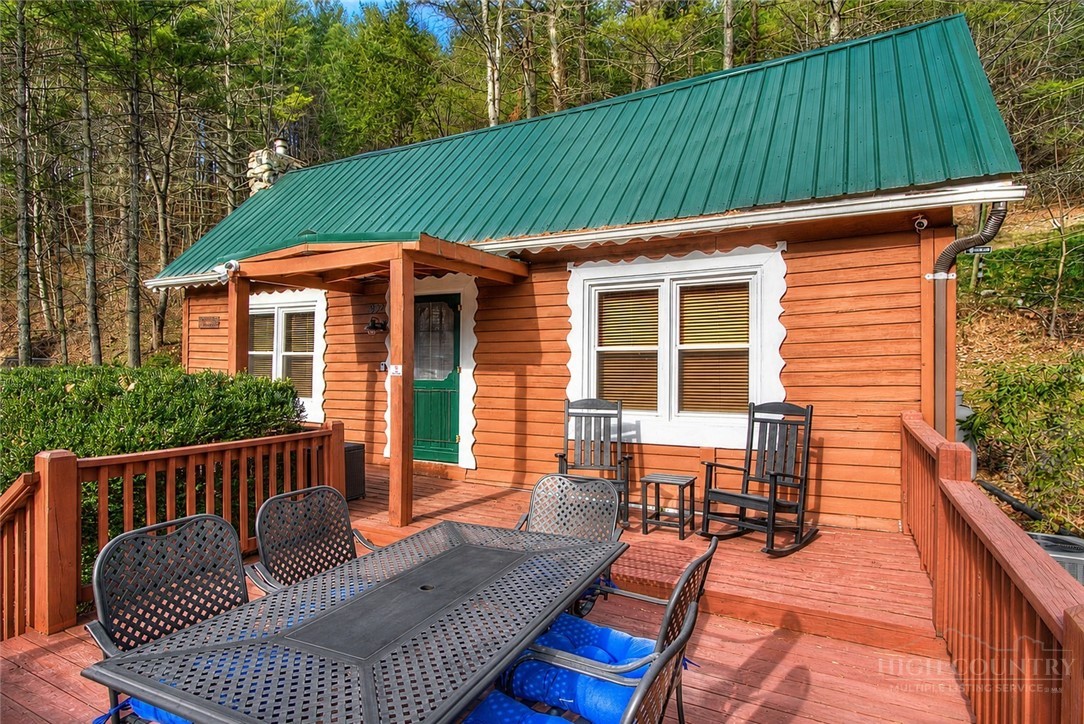 392 Old Danner Road Property Photo 1
