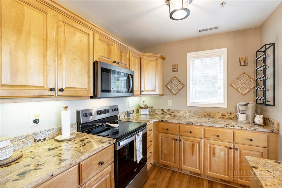 942 Ridge Haven Parkway R1211 Property Photo 9