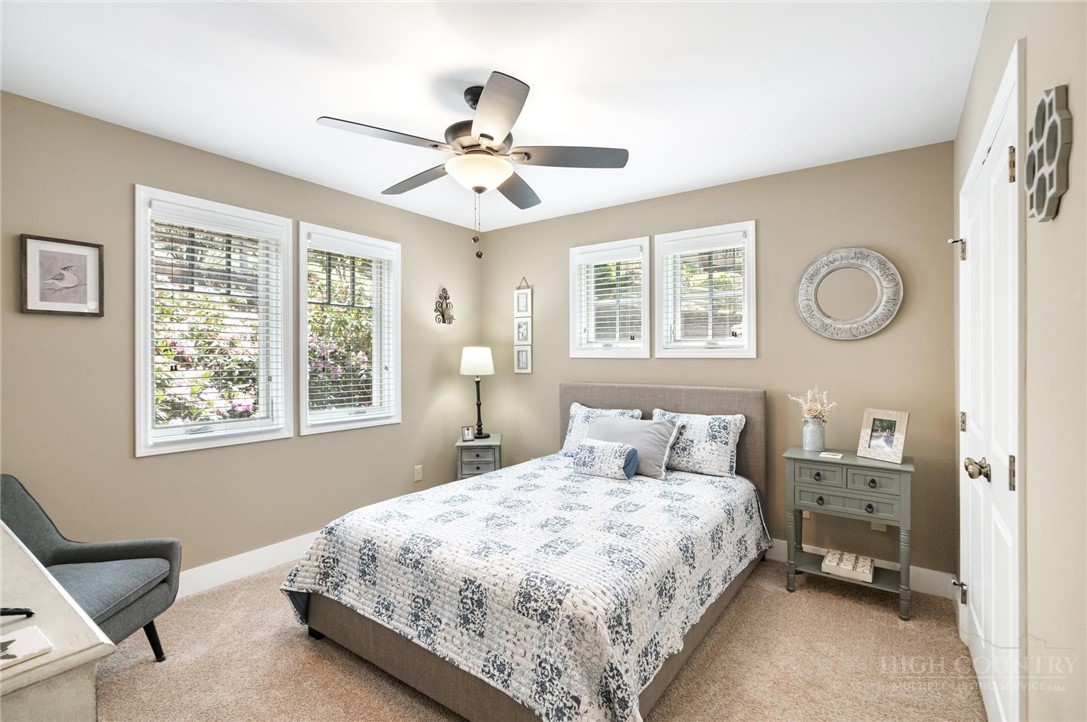 942 Ridge Haven Parkway R1211 Property Photo 26