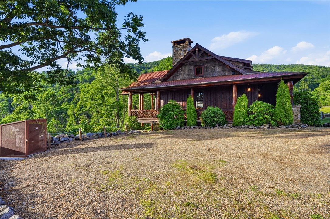 10 Eaglewood Trail Property Photo 36