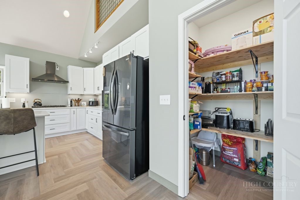 683 Lakeridge Drive Property Photo 14