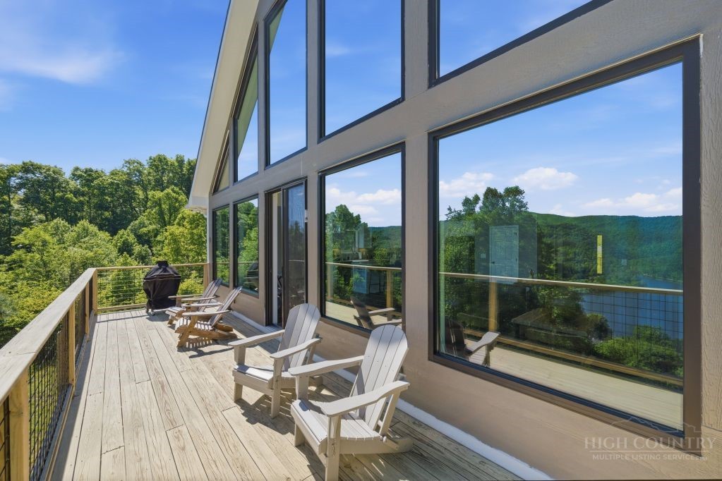 683 Lakeridge Drive Property Photo 22