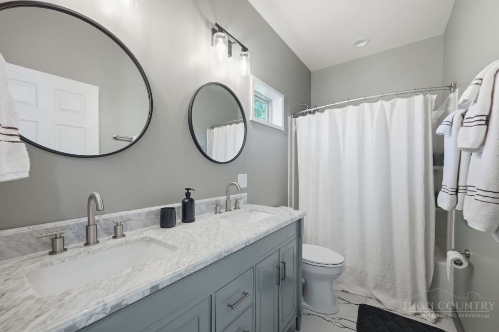 683 Lakeridge Drive Property Photo 34