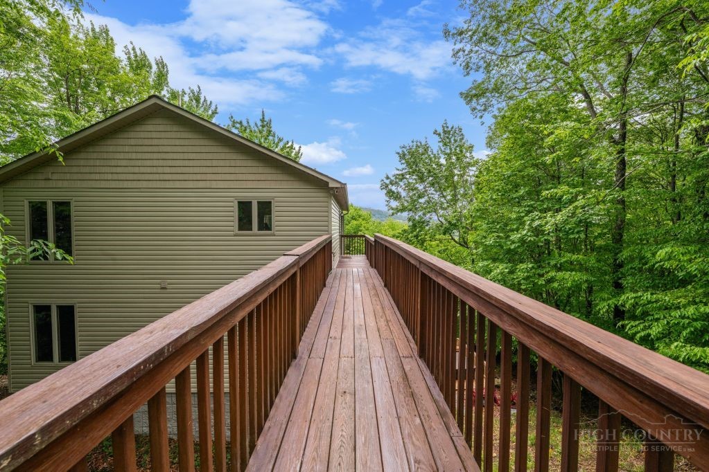 114 Aster Trail Property Photo 4