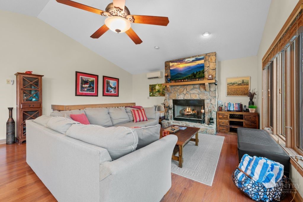 114 Aster Trail Property Photo 10