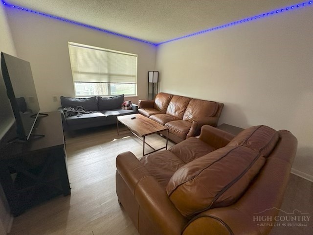 229 E King Street 31 Property Photo 17