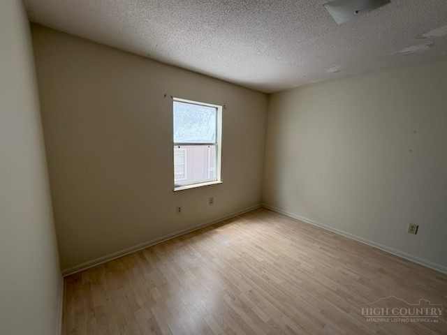 229 E King Street 31 Property Photo 23