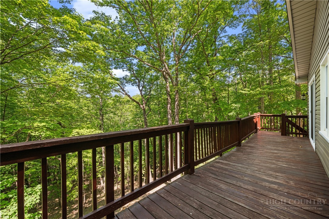 467 E Horse Shoe Ridge Road Property Photo 5