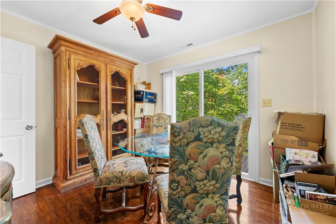 467 E Horse Shoe Ridge Road Property Photo 9