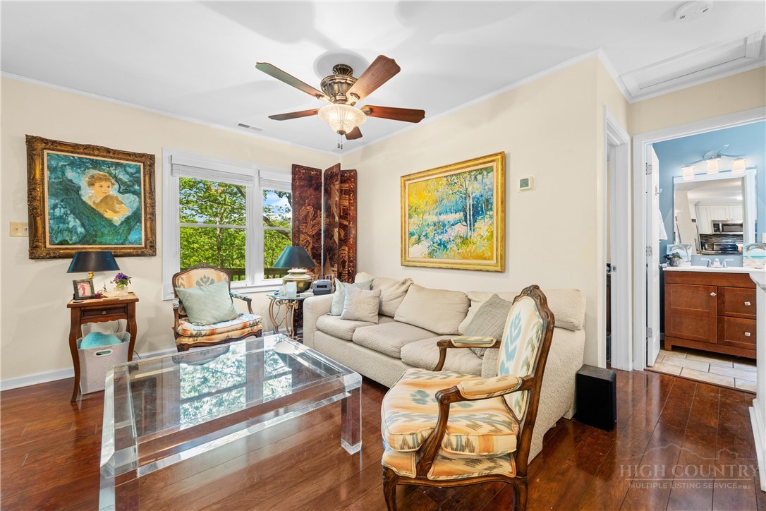 467 E Horse Shoe Ridge Road Property Photo 12