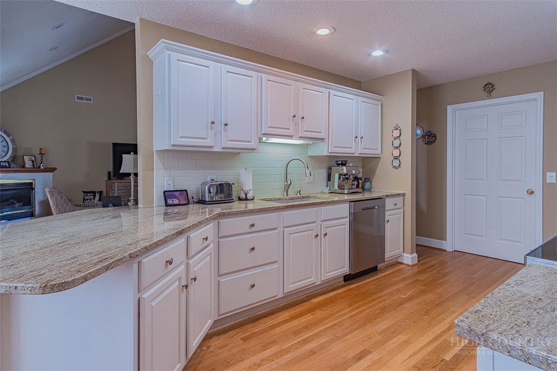 24 Fawn Lane Property Photo 6