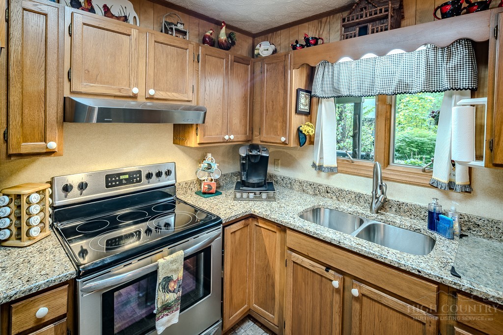 124 Laurel Brook Road Property Photo 25