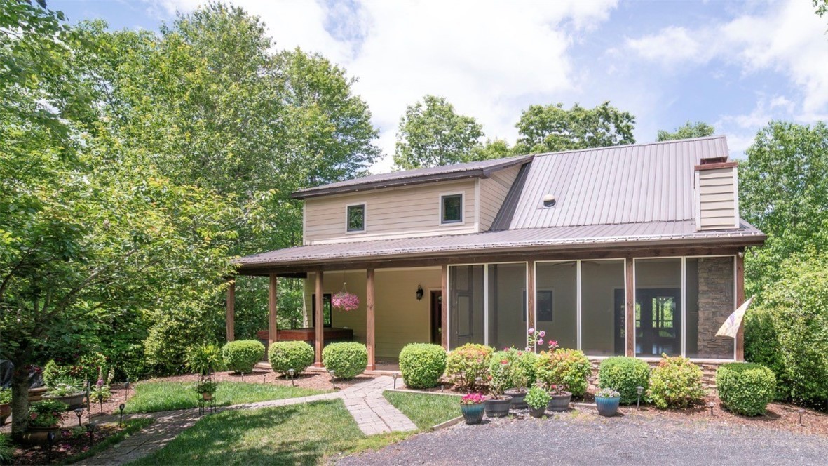 555 High Knolls Road Property Photo 1