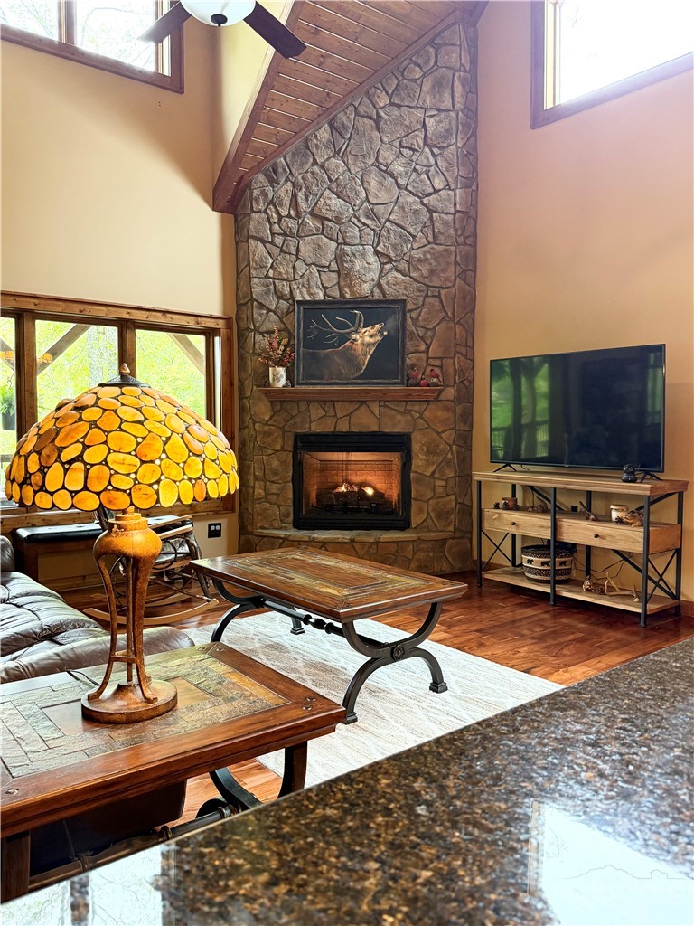 555 High Knolls Road Property Photo 8