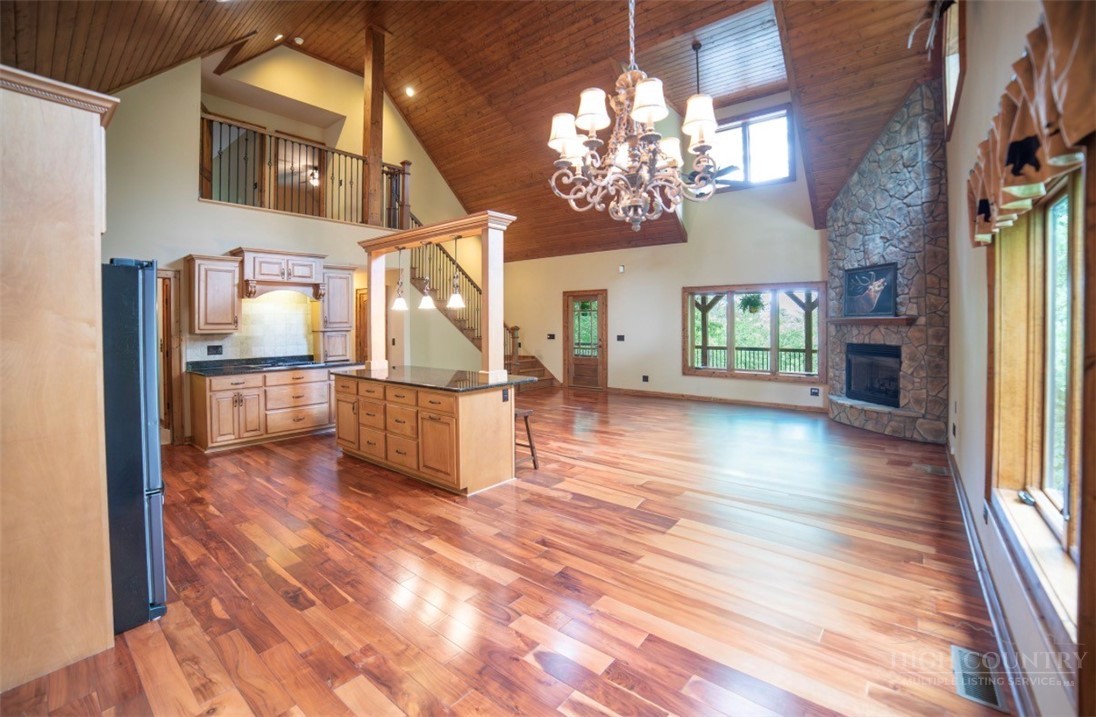 555 High Knolls Road Property Photo 14
