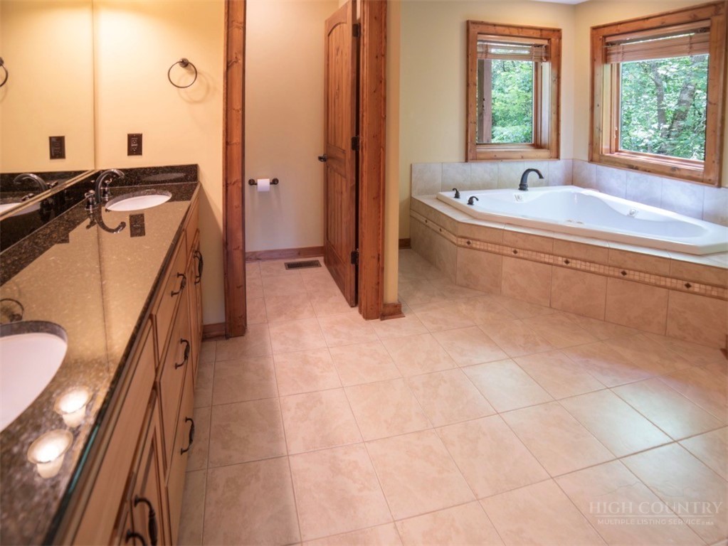 555 High Knolls Road Property Photo 19