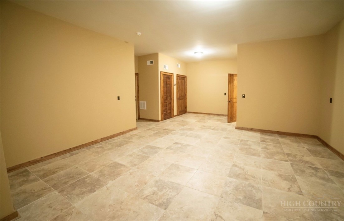 555 High Knolls Road Property Photo 27