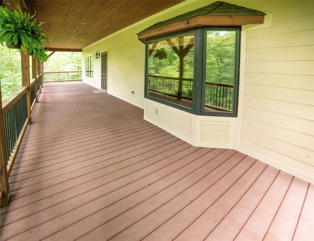 555 High Knolls Road Property Photo 34