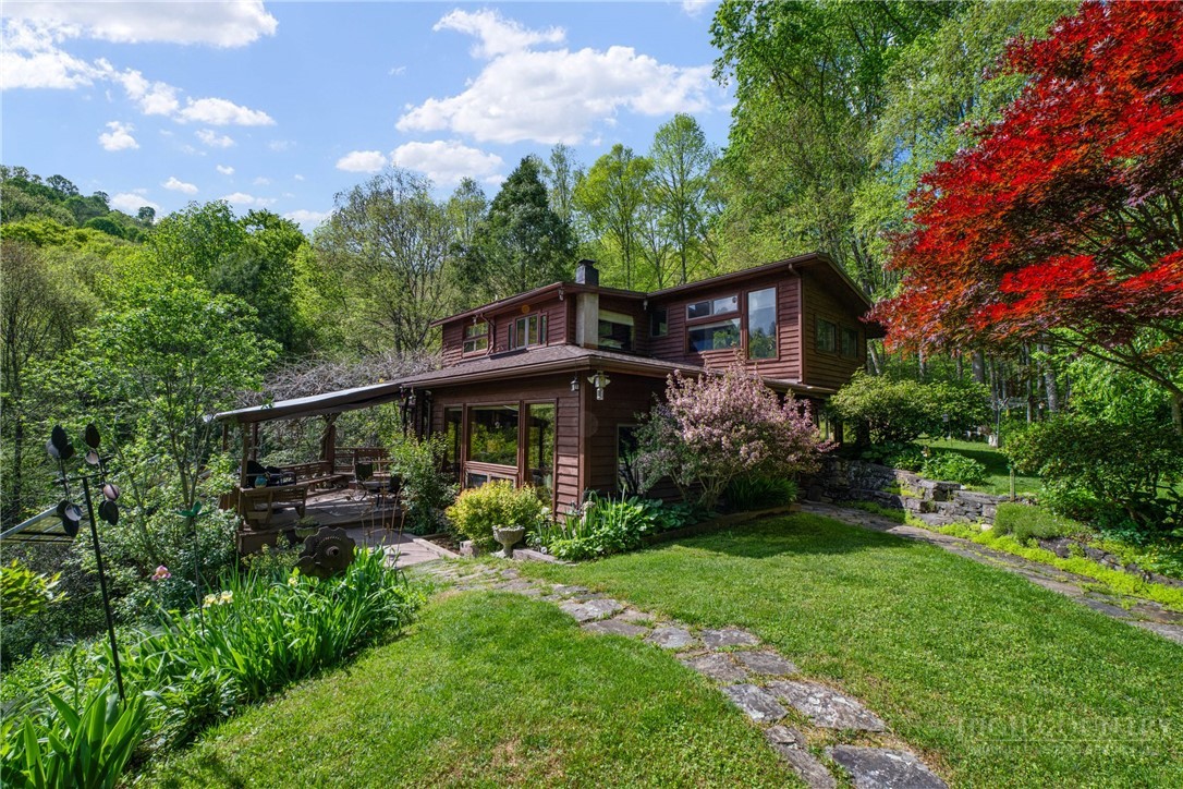 194 Shulls Hollar Road Property Photo 1