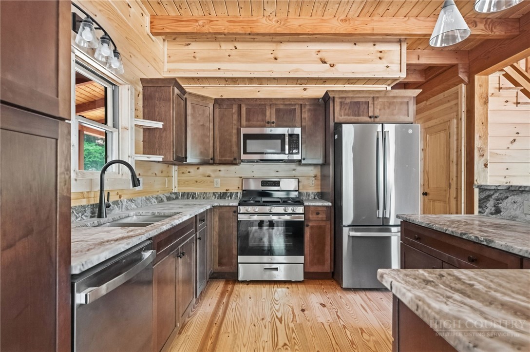 167 Apple Cove Road Property Photo 7