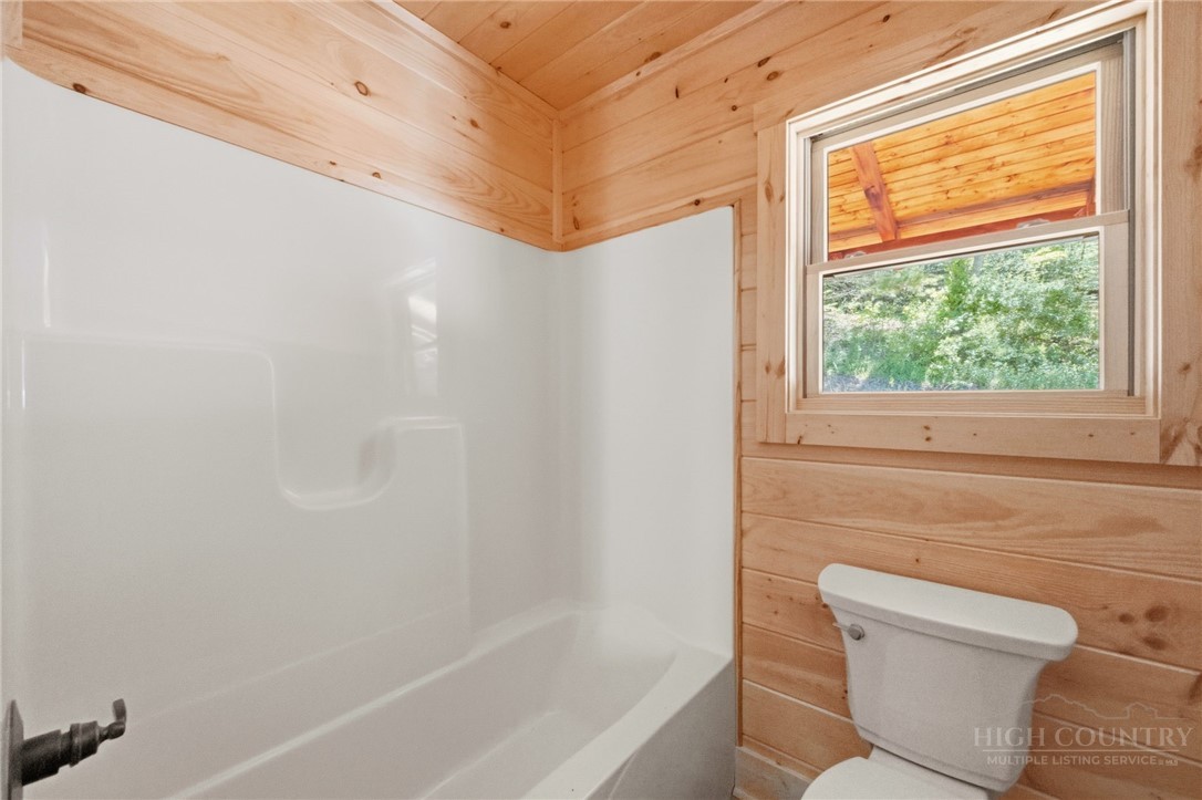 167 Apple Cove Road Property Photo 21