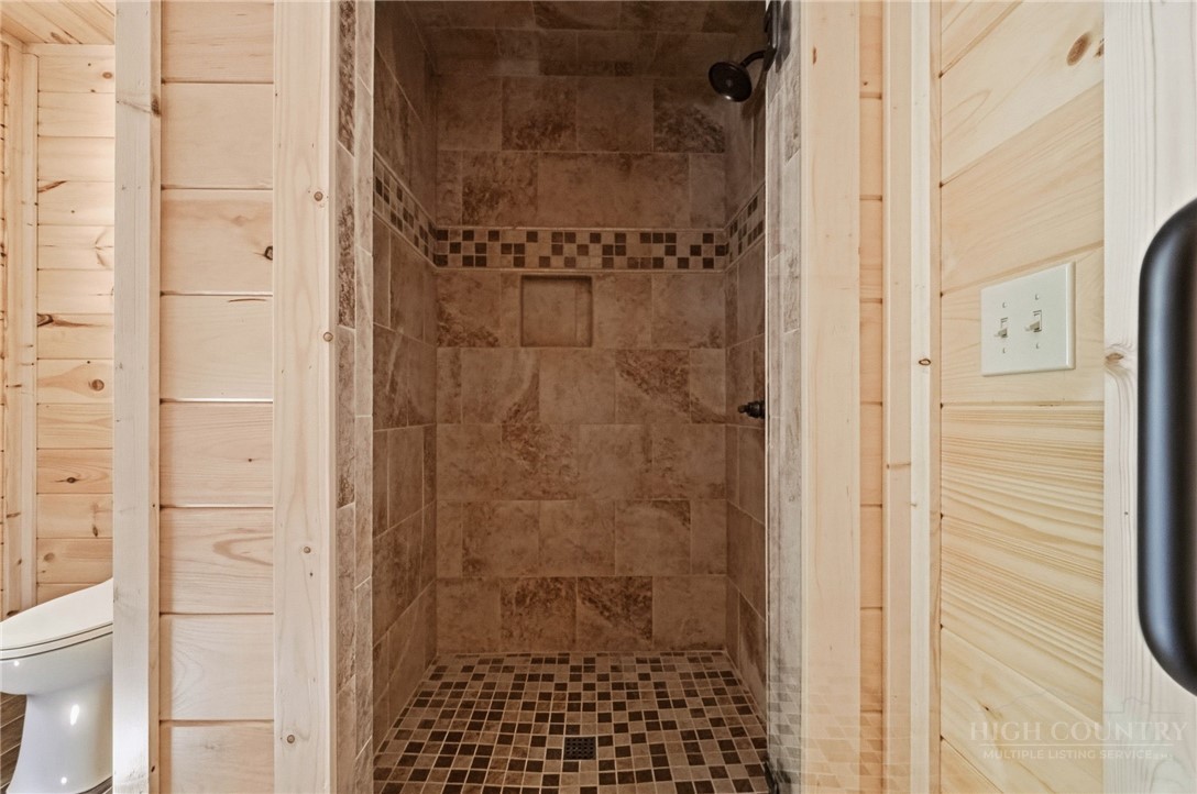 167 Apple Cove Road Property Photo 32