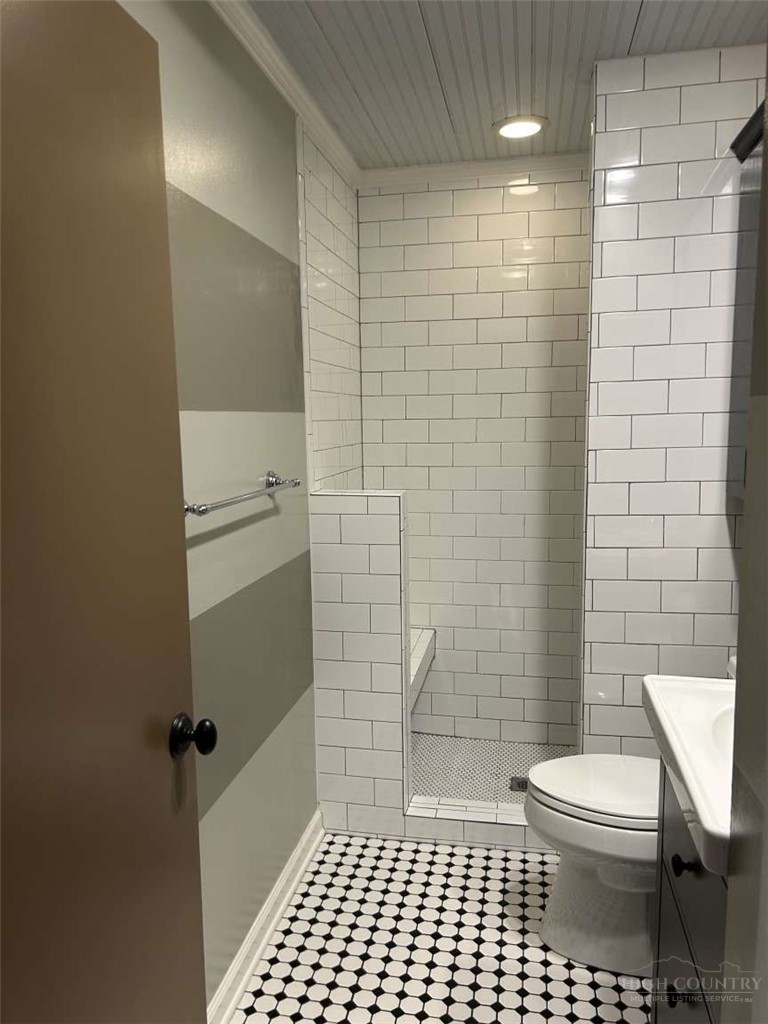 215-19 Meadowridge Road 19 Property Photo 6