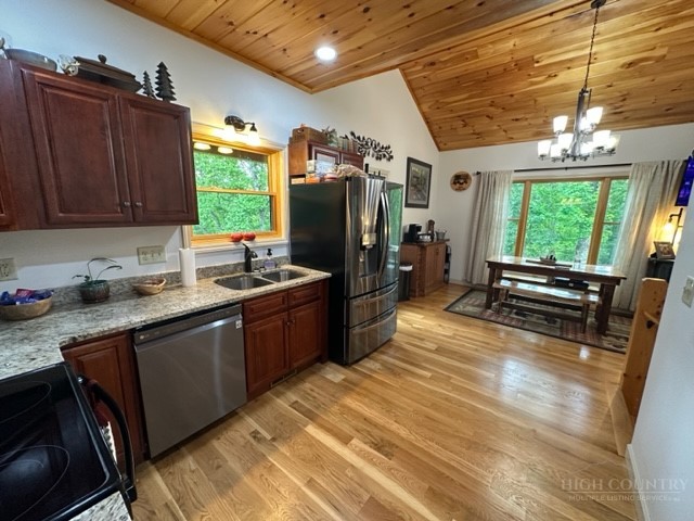 470 Rocky Top Ln. Property Photo 35
