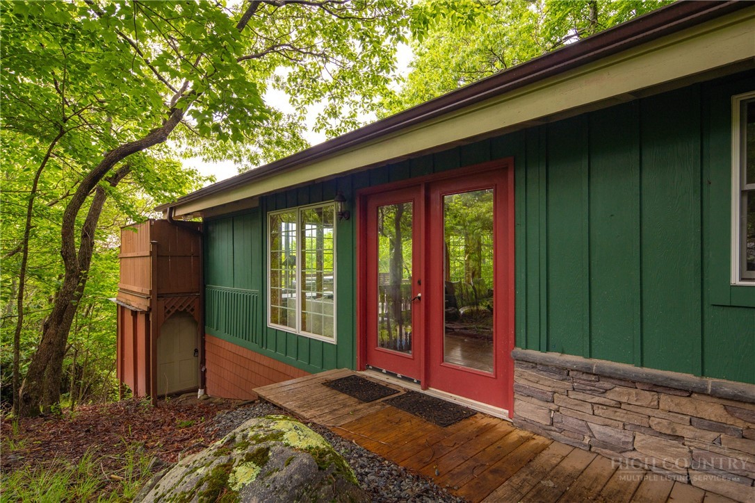 280 Chinkapin Ridge Property Photo 4