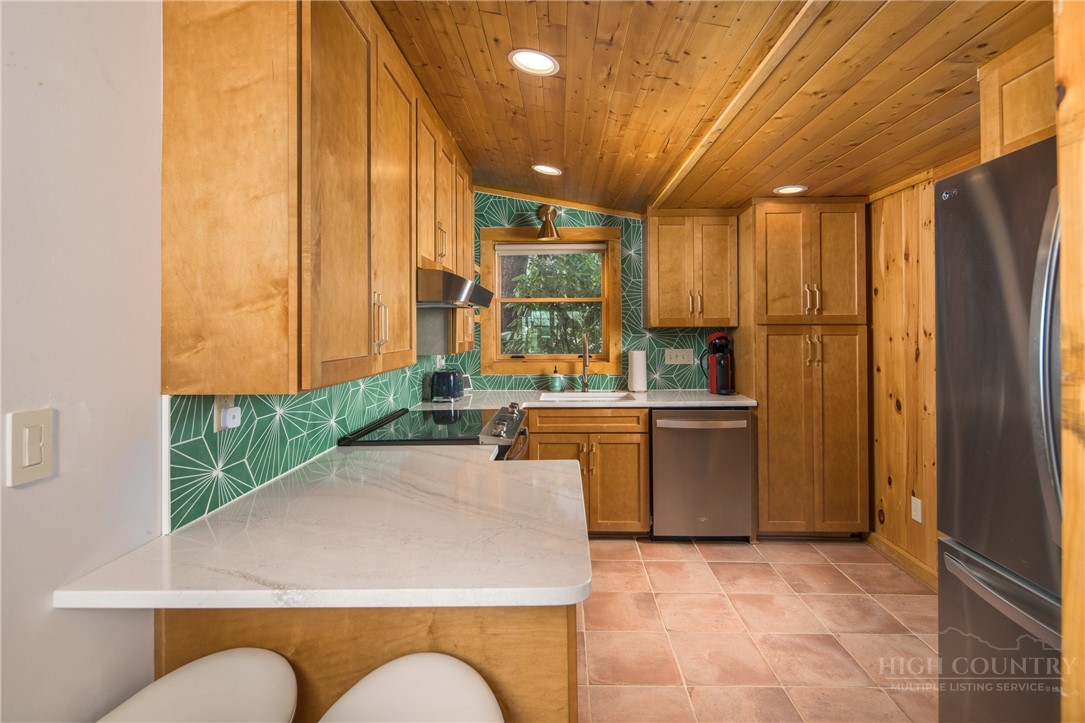 280 Chinkapin Ridge Property Photo 10