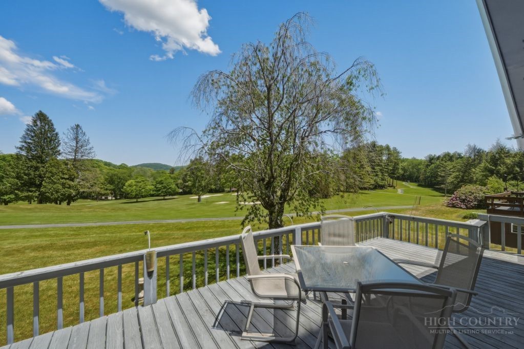 84 Pine Ridge Loop Property Photo 2