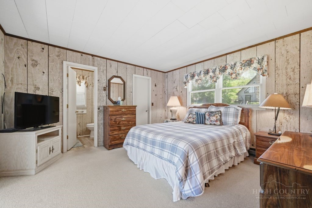 84 Pine Ridge Loop Property Photo 9
