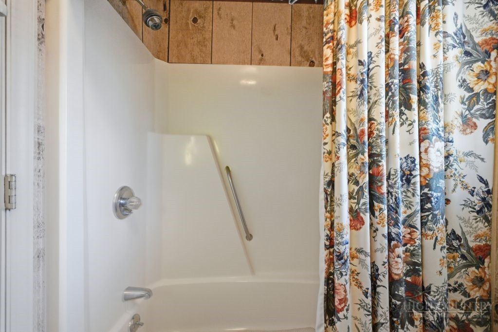 84 Pine Ridge Loop Property Photo 12