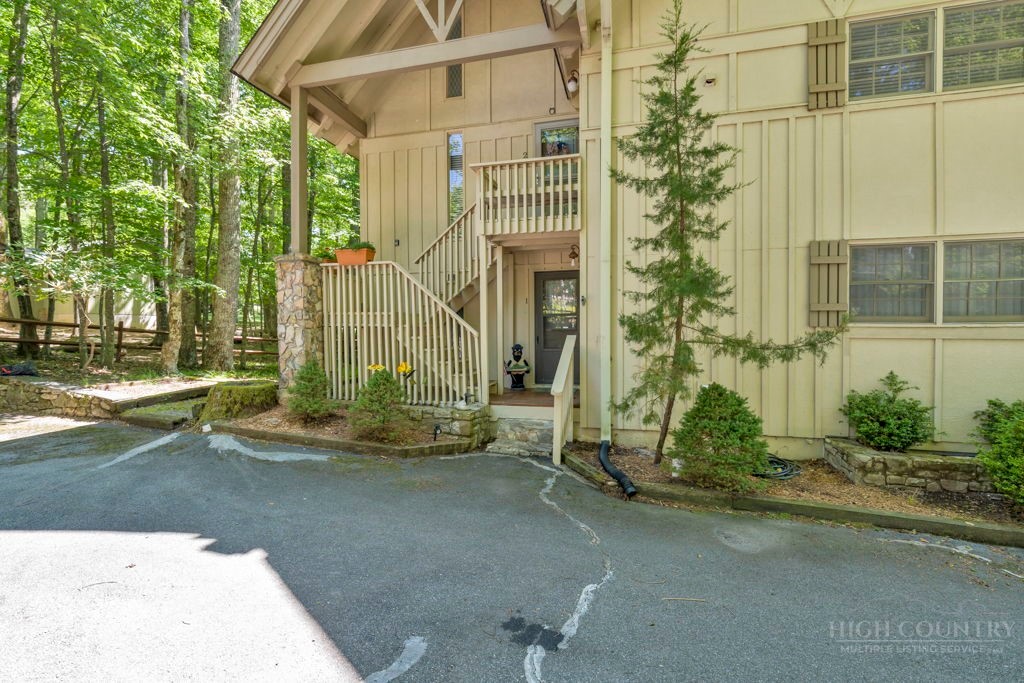 101 Golf View Drive A-1 Property Photo 3