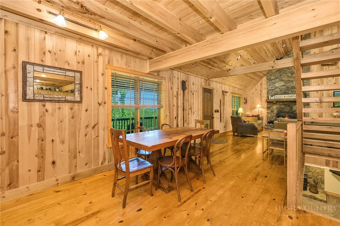 4098 Roundabout Road Property Photo 12