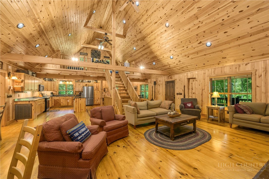 4098 Roundabout Road Property Photo 16