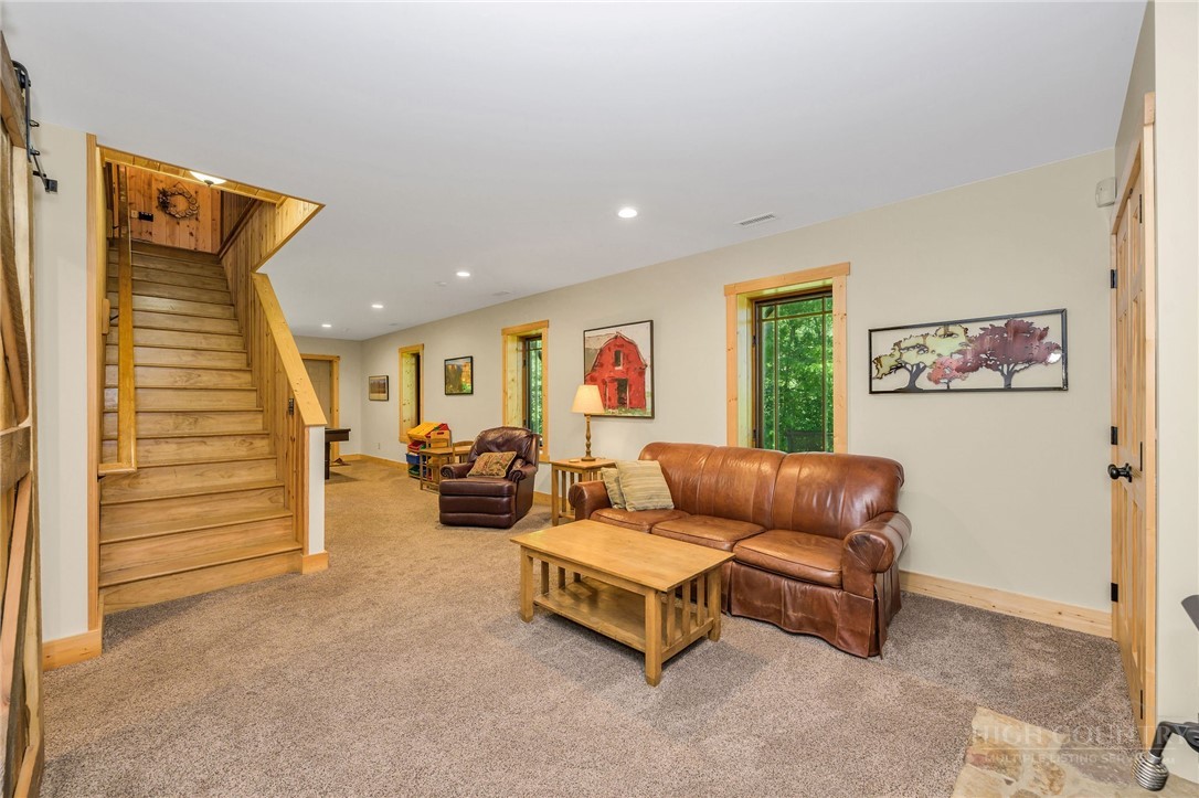 4098 Roundabout Road Property Photo 35