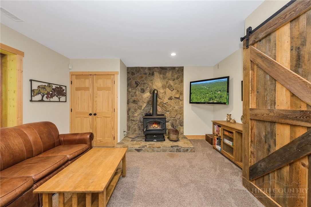 4098 Roundabout Road Property Photo 36