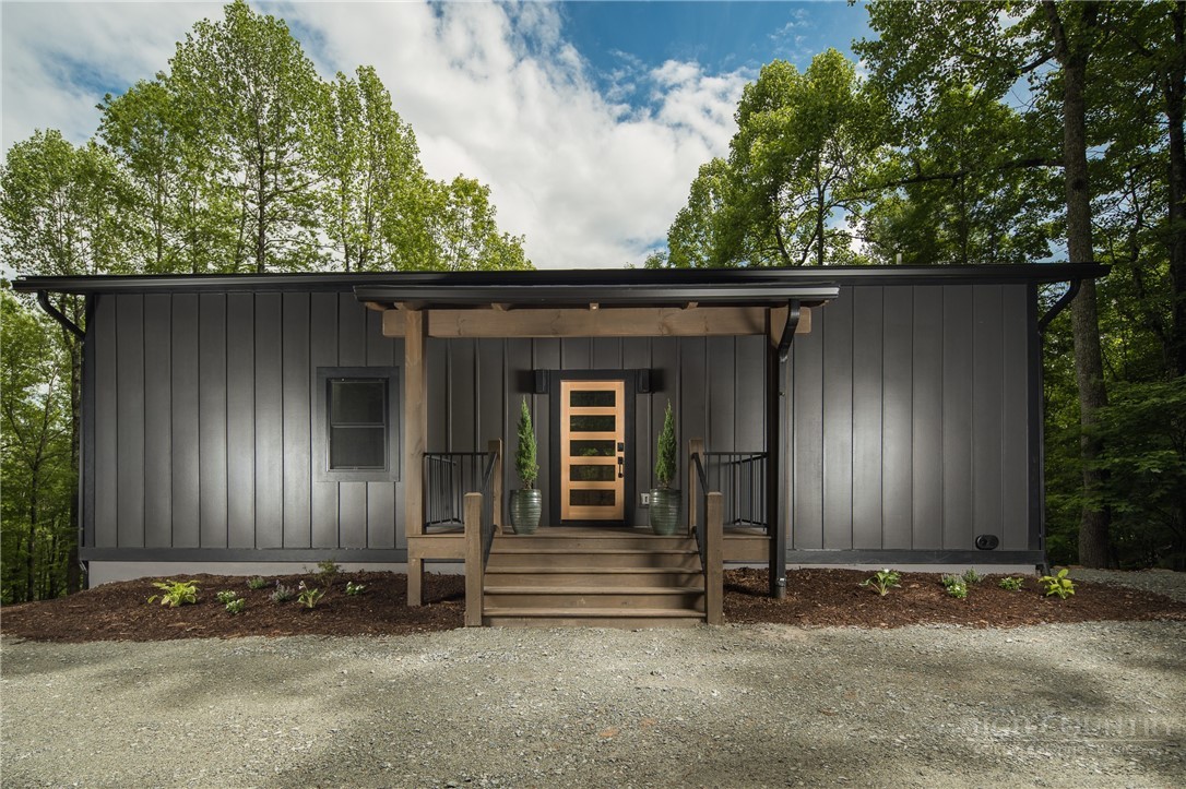 207 Laurel Canopy Lane Property Photo 1