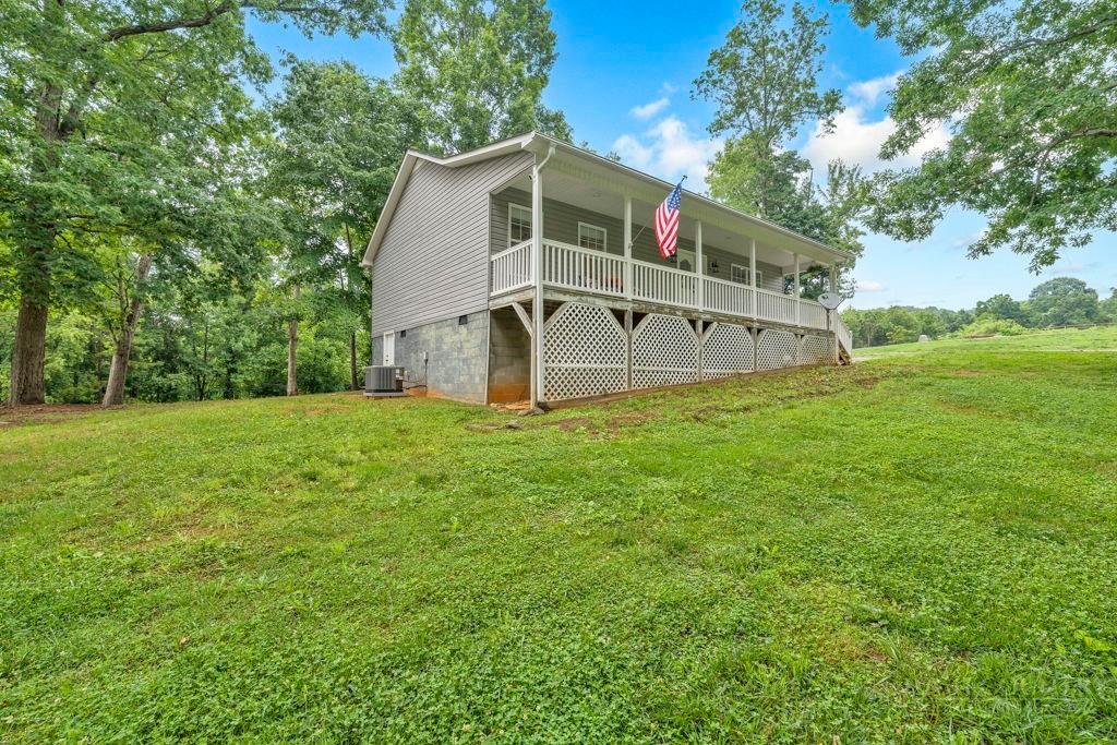 374 Deer Lane Property Photo 4