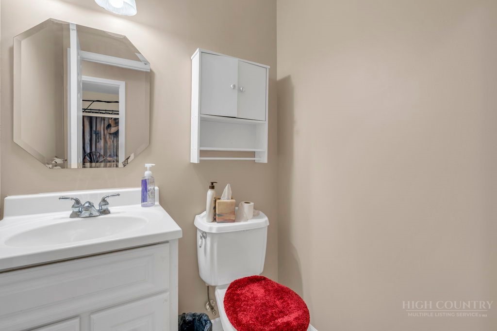 374 Deer Lane Property Photo 18