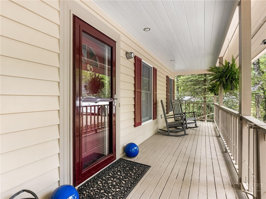 235 Valley View Road Property Photo 3