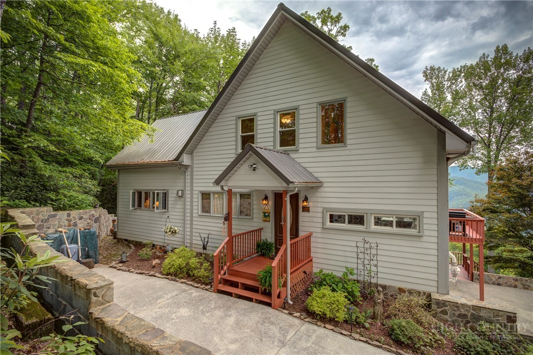 2038 Bell Mountain Road Property Photo 1