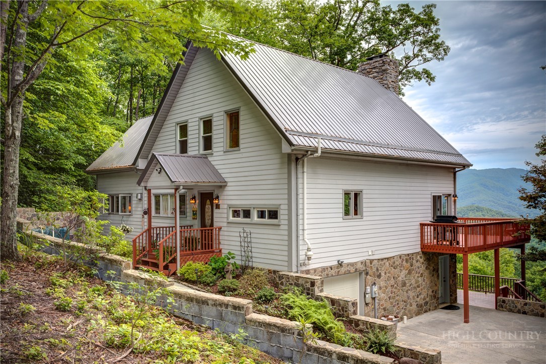2038 Bell Mountain Road Property Photo 2