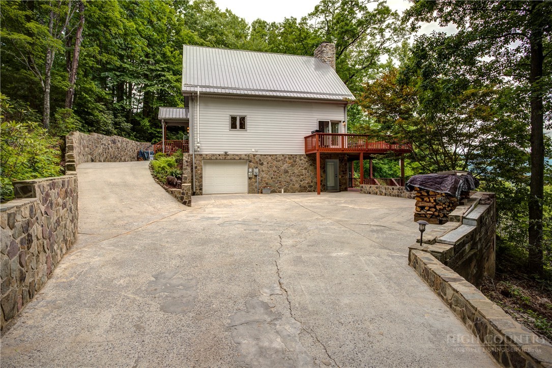 2038 Bell Mountain Road Property Photo 5