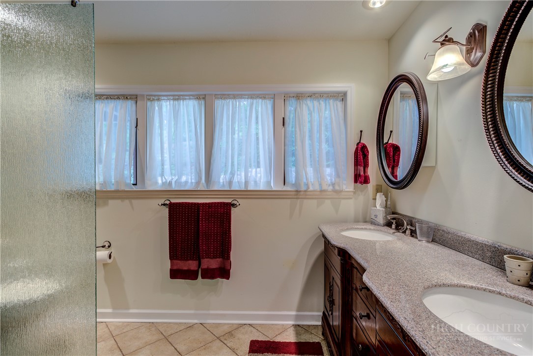 2038 Bell Mountain Road Property Photo 27