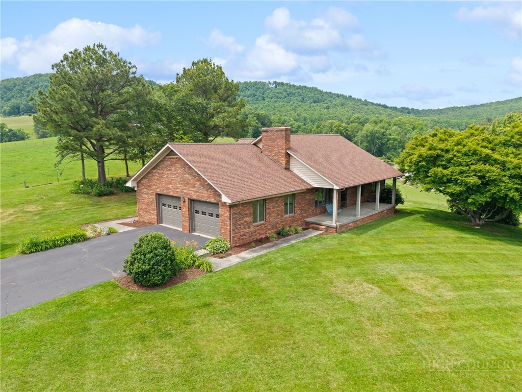1701 Nc Highway 16 N Property Photo 1