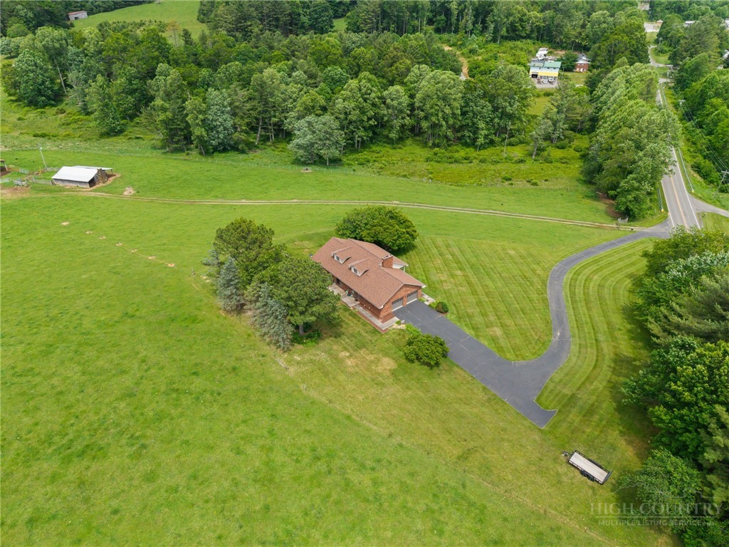 1701 Nc Highway 16 N Property Photo 8