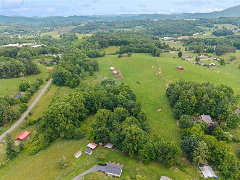 1701 Nc Highway 16 N Property Photo 12